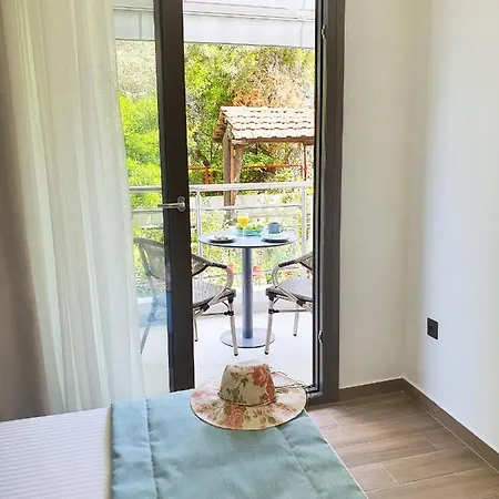 Sofia Fresh يميناريا